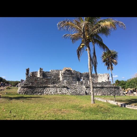 Meet your Posher, Christina - Picture 1 of 1